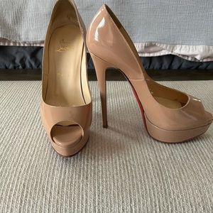 Christian louboutin beige pumps